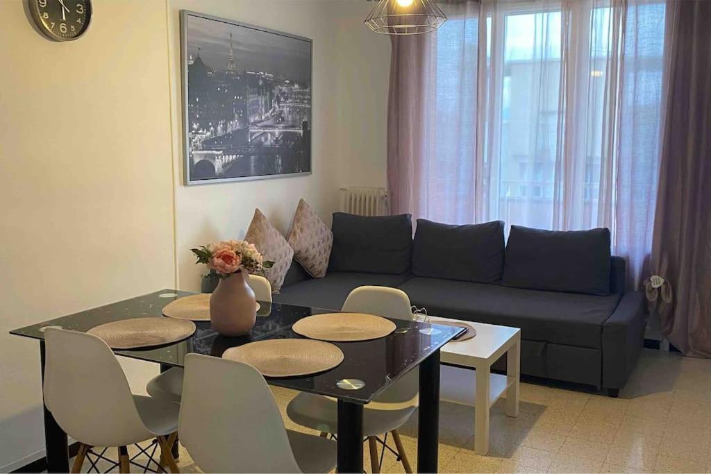 Appartement T4 A Deux Pas De La Gare St Charles Marseille Exteriör bild
