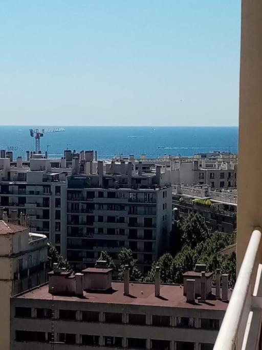 Appartement T4 A Deux Pas De La Gare St Charles Marseille Exteriör bild