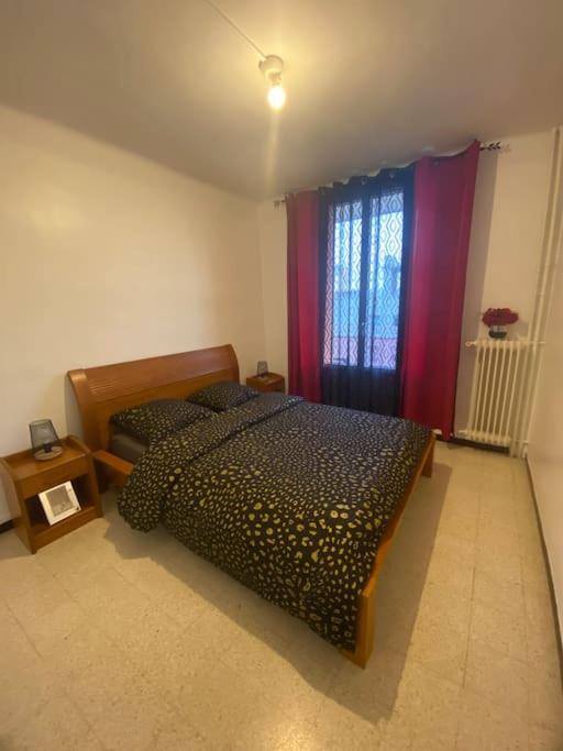Appartement T4 A Deux Pas De La Gare St Charles Marseille Exteriör bild